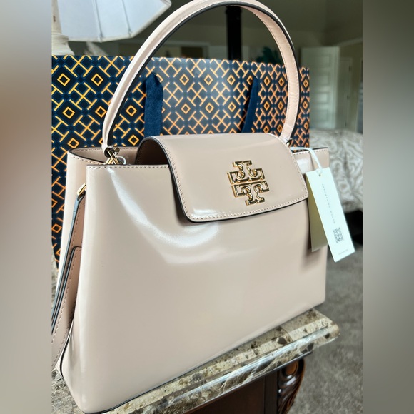 Tory Burch Handbags - Tory Burch Devon Satchel with Cross body strap